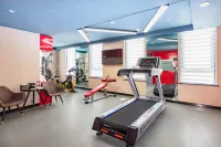 アトゥールホテル 濰坊青年路泰華城 - ジム