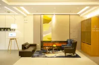 Homeinn Selected Hotel (Heihe Central Avenue Pedestrian Street)