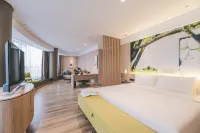 Atour Hotel Anting Hotels near Huaxi Park