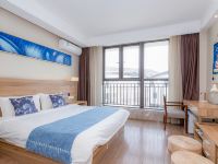扬州斯维登度假公寓(彩虹汇瘦西湖) - 蔚蓝和风大床房
