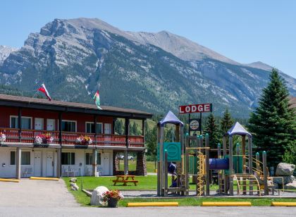 Rocky Mountain Ski Lodge