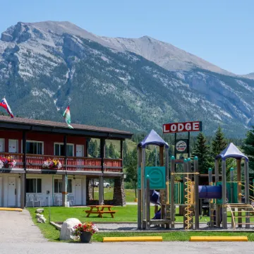 Rocky Mountain Ski Lodge