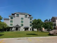 Haonianhua Yatao Resort