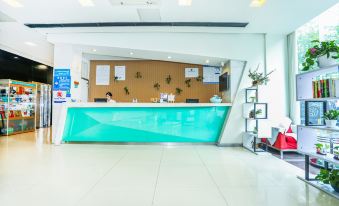 Jinjiang Inn Qingdao Development Zone Xiangjiang Road Subway Station Hotel