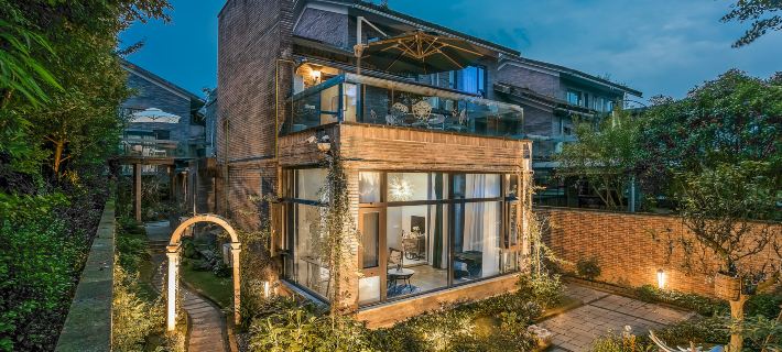 Qingchengshan Huajun Holiday Villa (Qianshan High-speed Railway Station) Hotels in Dujiangyan City