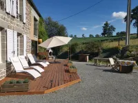 Domaine Lvd Avec Spa, Bois et rivière privée - Swimmingpools