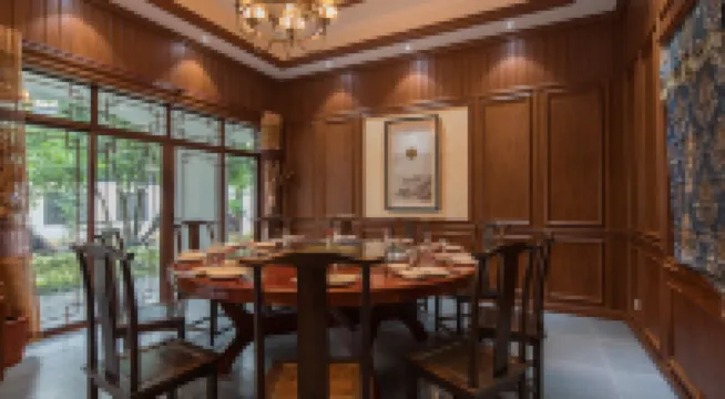 Floral Hotel · Xinghui B&B