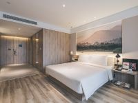 南京南站亚朵酒店 - 几木大床房