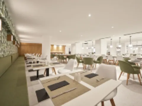HM Dunas Blancas Hotels in Ses Cadenes