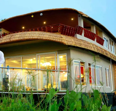 Indiavacationz Houseboat