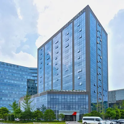 Atour Hotel (Ningbo Southern Business Area, Romon U-park) Hotel dekat Jalan Minghui