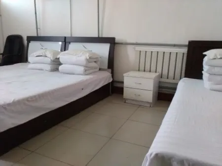 Qinyang Jiayuan Inn Отели рядом с достопримечательностью «Danhe Canyon»