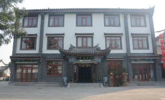 Luan county jinyumantang Inn