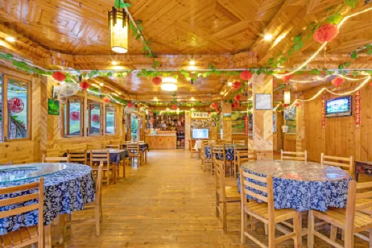 Shifa Jinglou Farmhouse(Longsheng Longji Terraced Fields Hotel)