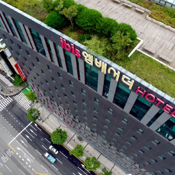 Ibis Ambassador Suwon