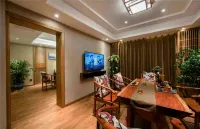 Huayuan Hotel - موقف سيارات