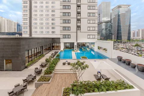 Seda Bonifacio Global City