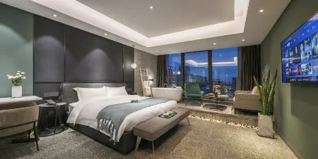 Mini Resorts & Hotel Отели рядом с достопримечательностью «Chang'an University Weishui Campus Stacks»