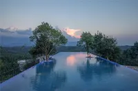 Zizai Pingjiang Wild Luxury Resort Hotels in Pingjiang