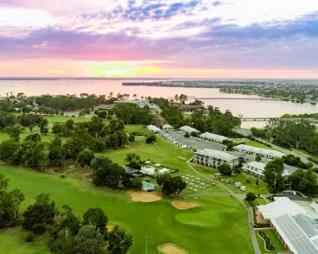 Yarrawonga Mulwala Golf Club Resort Hotels in Yarrawonga