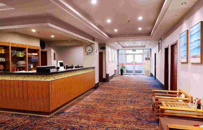 Huilan Hotel (Yantai Railway Station Dayuecheng)