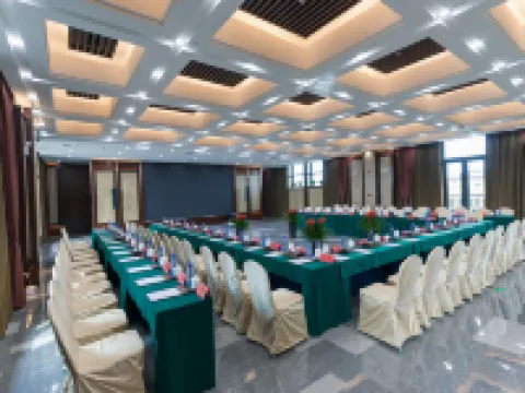Dongfang Hot Spring Hotel Hotels in Linghai