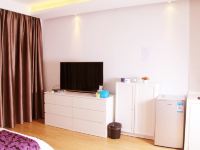 惠州小径湾观海居度假公寓 - 精致一室大床房