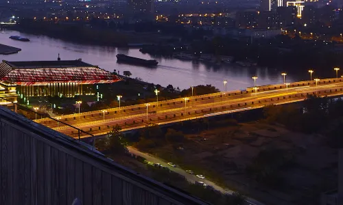 揚州東高速鉄道駅Mercureホテル（京杭大運河）