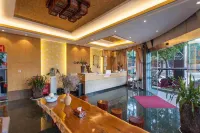 CHP. Hotel Hotels in Heqing County