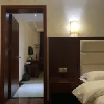 Pingjiang Yuanmeng Business Hotel