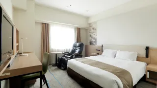 200l1a0000019q4nz0AFB R 320 180 R5 D