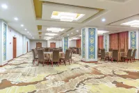 Ejina Banner Jinfengyuan Business Hotel - 3-Star