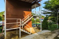 Phi Phi Chang Grand Resort Hotel di Phi Phi Island