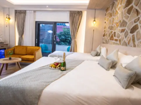 Arushi Boutique Hotel