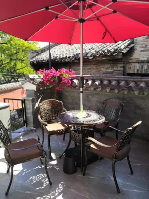 Guanhai Xiaoyuan Homestay (Jianshui Ancient City Branch) - parking