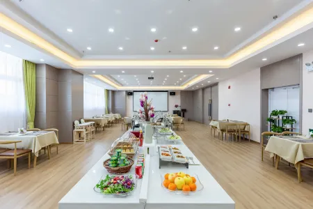 Jinming Rezen Select Hotel (Qinhuangdao) Отели рядом с достопримечательностью «Qinhuang Botanical Garden»
