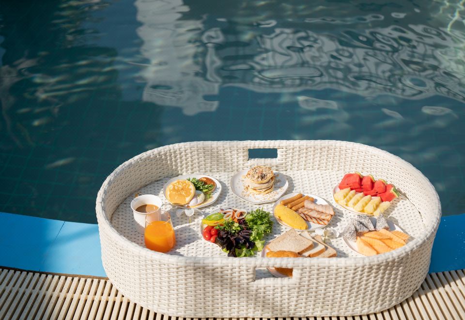 H·Flora Hotel의 로비