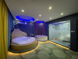 Daqing Youmi Electro-sports Film Theme Hotel