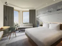 Novotel Mumbai Juhu Beach Hoteles cerca de ISKCON - Sociedad Internacional para la Conciencia de Krishna