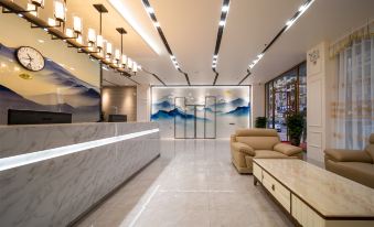 Heyuan chaozhilian Business Hotel (Hilton residence)