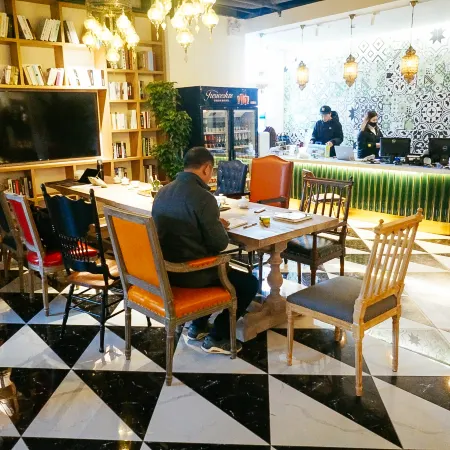 POSHPACKER Local Tea Hostel
