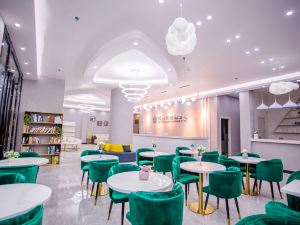 Micro · time boutique hotel (flagship store of guilin liangjiang airport)