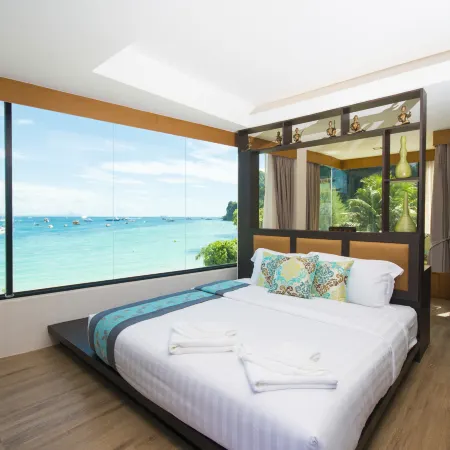 Phi Phi Nice Beach Hotel Hip