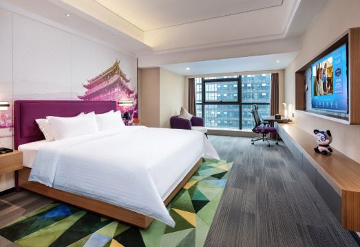 Hampton by Hilton 로비