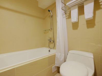 スタンダードダブルルーム(窓なし) シティ スイーツ 桃園 ゲートウェイの写真