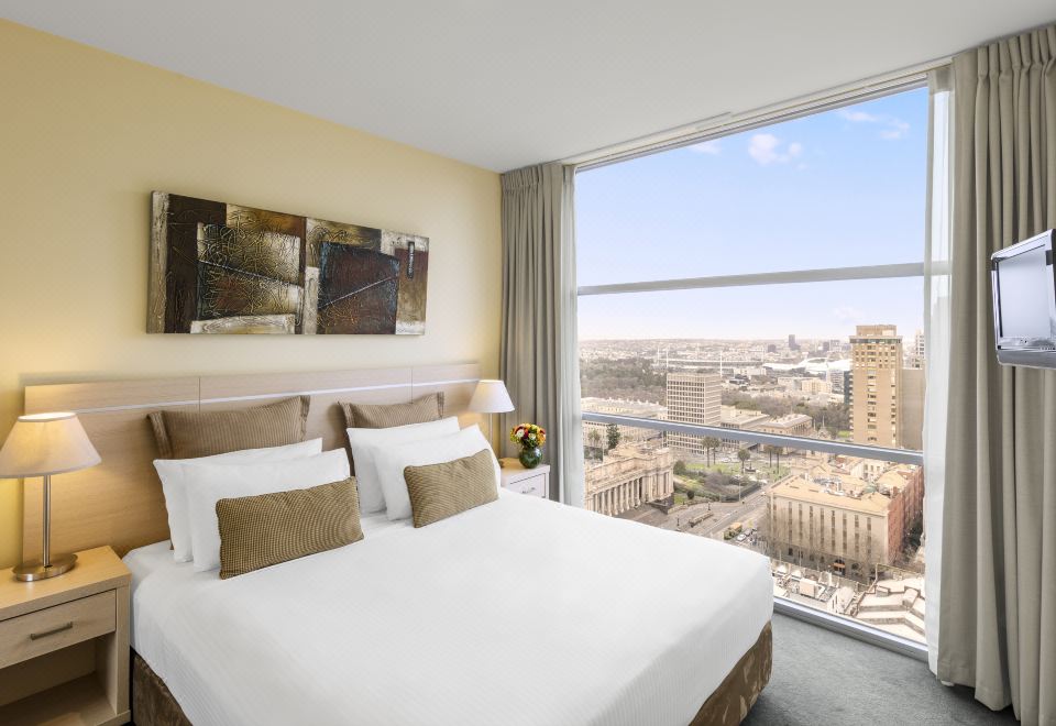 Oaks on Lonsdale Apartments Over view