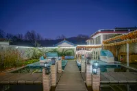 麗江合和福居精品民宿（三義機場店） 麗江三義國際機場附近的飯店