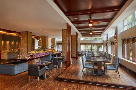 Four Points By Sheraton Shenzhou Peninsula Отели рядом с достопримечательностью «Xinglong Tropical Garden»