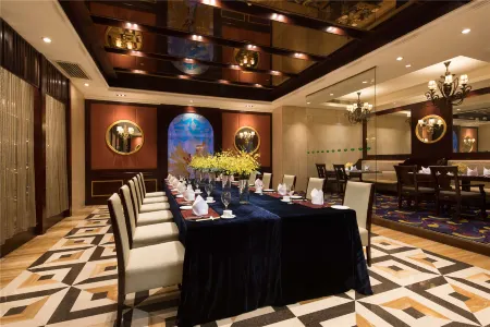 Jin Feng Hotel Отели рядом с достопримечательностью «Nanchang Institute of Technology (Pengqiao Campus)»