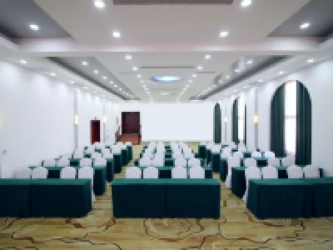 Huanyu Grand Hotel (Yishui Dongfang Shopping Center Chang'an South Road) Hotels in Yishui